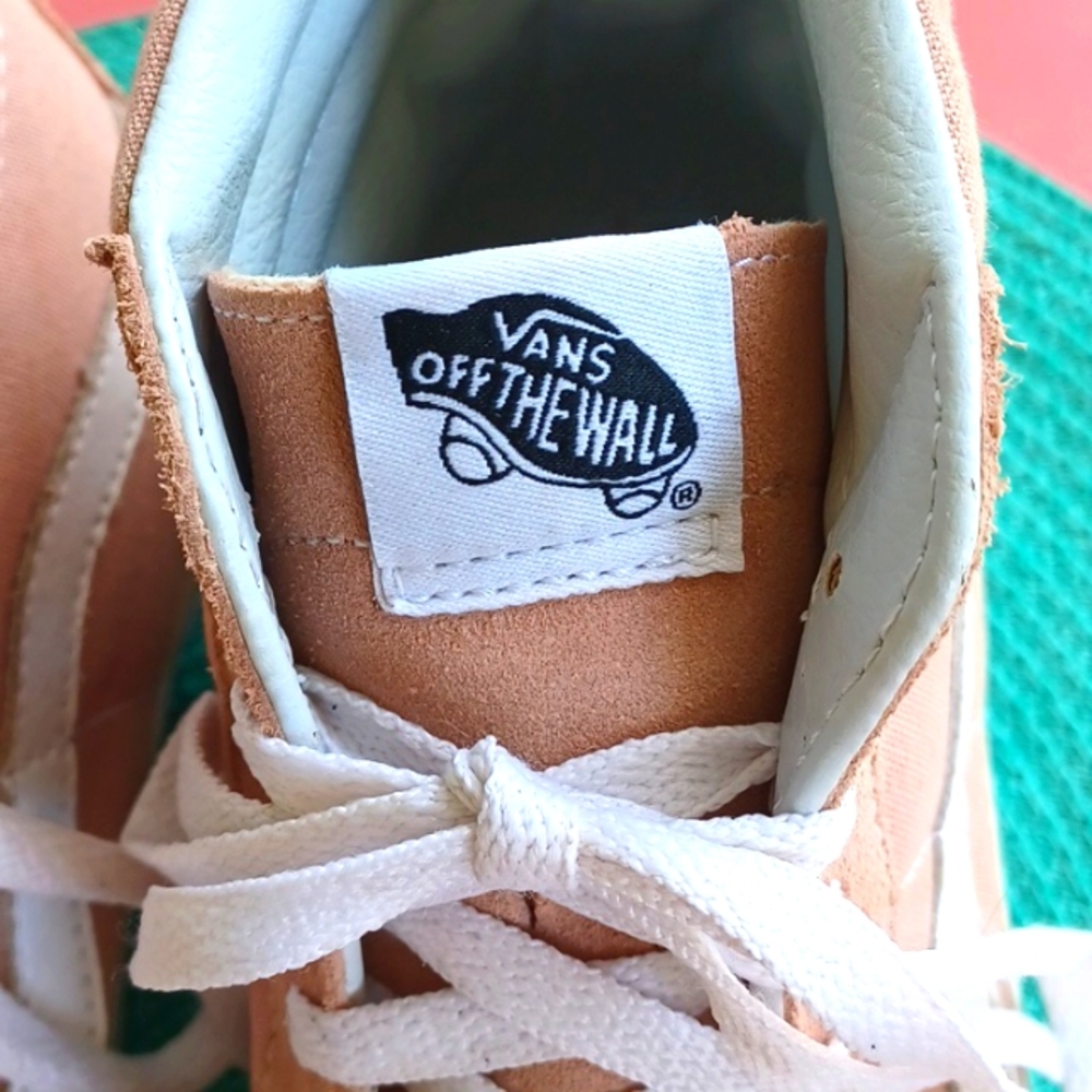 VANS Unisex Tan Sneakers Classic High-Tops Leather/Canvas M9 Or W10.5 - Picture 3 of 9